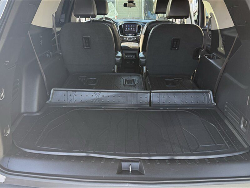 Used 2020 Chevrolet Traverse RS w/ LPO, Floor Liner Package AWD/4WD image 31
