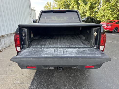 Used 2019 Honda Ridgeline Sport image 10