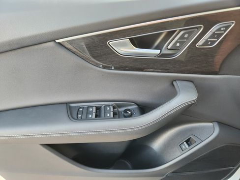 Used 2026 Audi Q8 Premium Plus AWD/4WD image 22