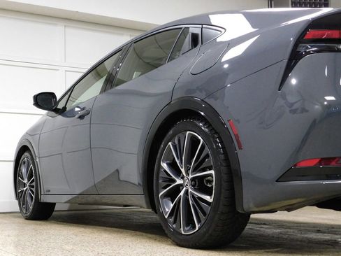 Used 2024 Toyota Prius XLE image 76