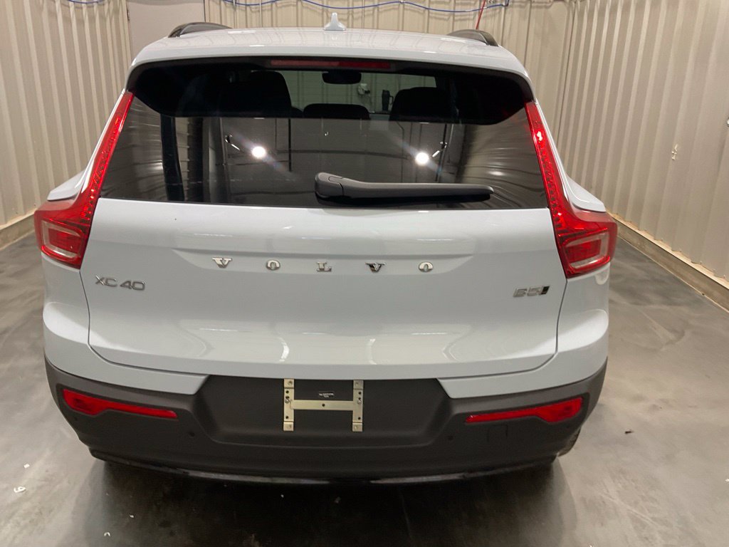 Used 2026 Volvo XC40 B5 Plus AWD/4WD image 23