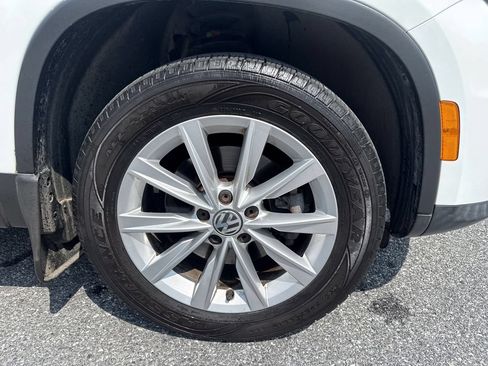 Used 2017 Volkswagen Tiguan S FWD image 30
