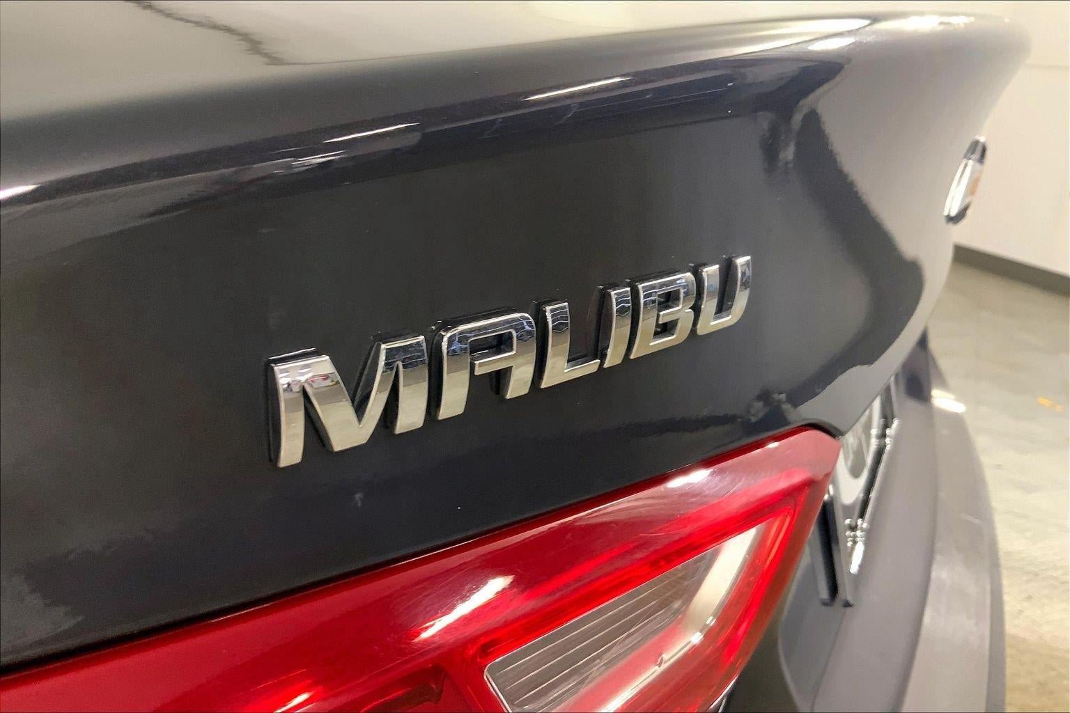 Used 2025 Chevrolet Malibu LT FWD image 8