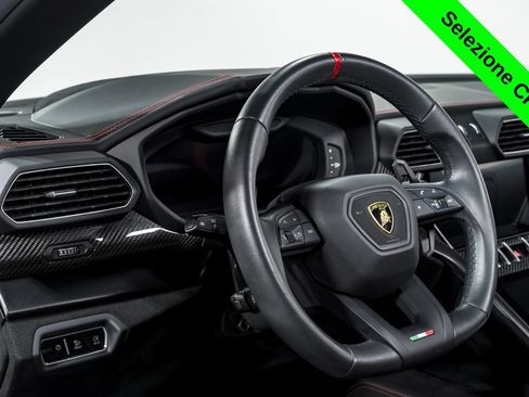 Used 2023 Lamborghini Urus Performante AWD/4WD image 14