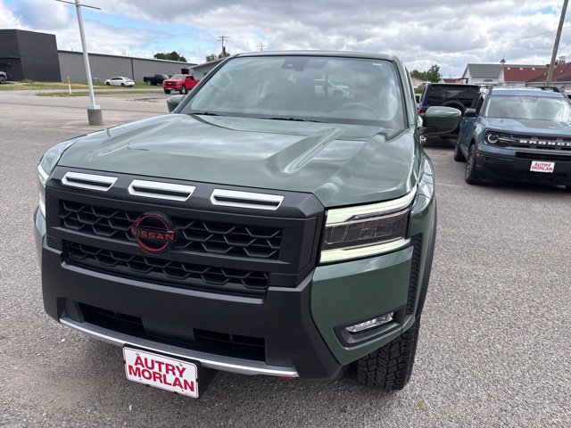 Used 2025 Nissan Frontier PRO-4X AWD/4WD image 4
