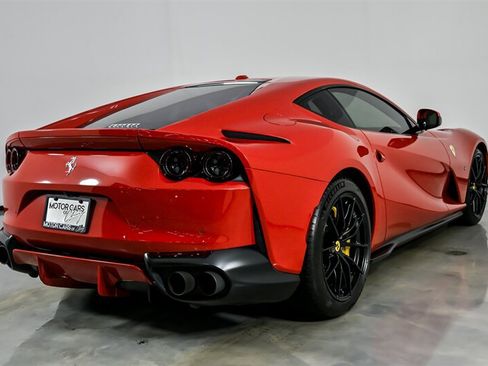 Used 2018 Ferrari 812 Superfast RWD image 11