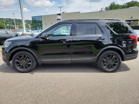 Used 2018 Ford Explorer XLT w/ Equipment Group 202A AWD/4WD image 25