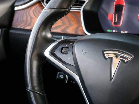 Used 2017 Tesla Model X 75D AWD/4WD image 15