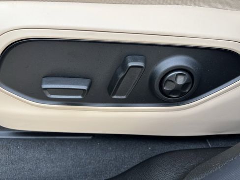 New 2025 Jeep Grand Cherokee L Limited w/ Luxury Tech Group II image 35