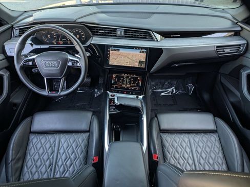 Used 2022 Audi e-tron S Premium Plus AWD/4WD image 7