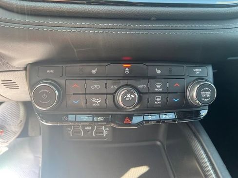 Used 2021 Dodge Durango GT image 25