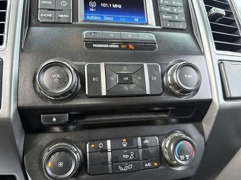 Used 2015 Ford F150 XLT RWD image 16
