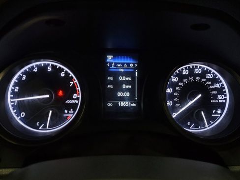 Used 2021 Toyota Camry SE image 23