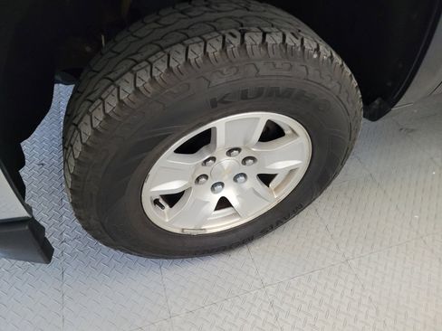 Used 2019 Chevrolet Silverado 1500 LT AWD/4WD image 31
