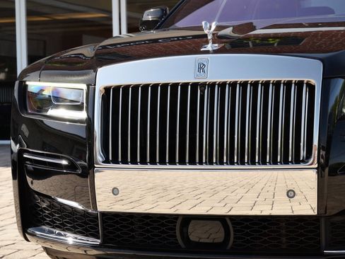 Certified 2022 Rolls-Royce Ghost w/ Ghost Package image 6