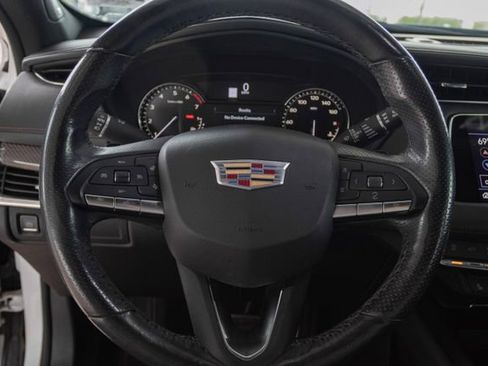 Used 2020 Cadillac XT4 Sport image 9