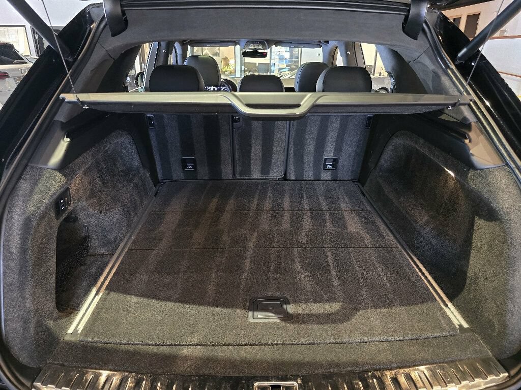Used 2019 Bentley Bentayga AWD/4WD image 23