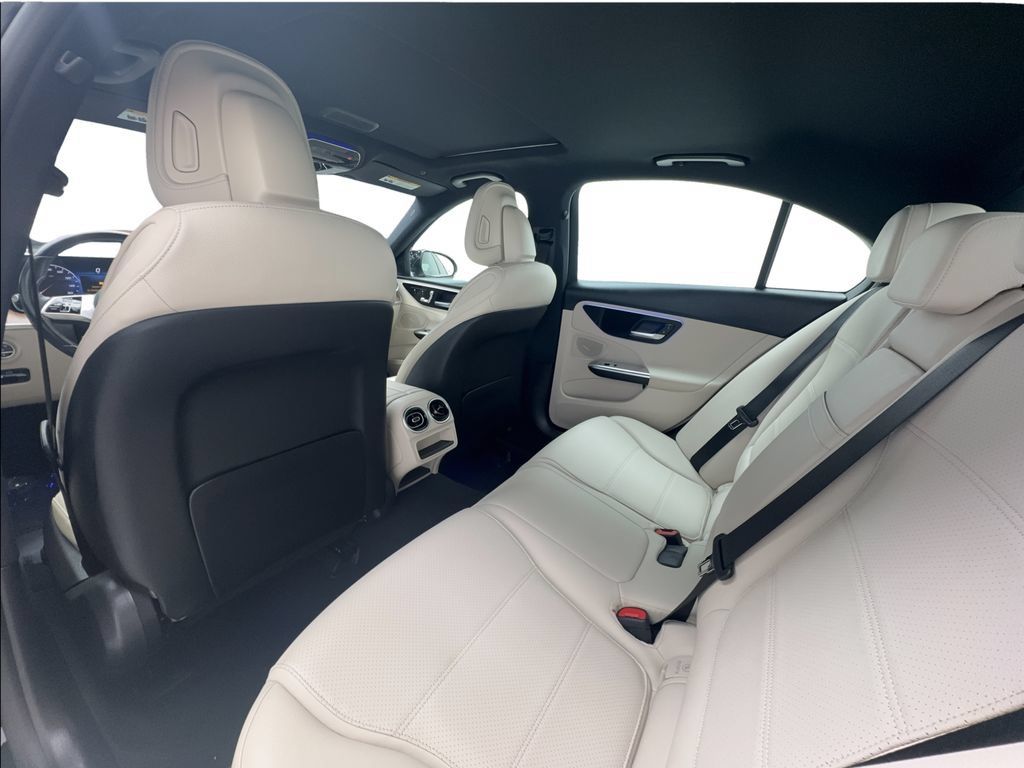 Used 2022 Mercedes-Benz C 300 Sedan image 24