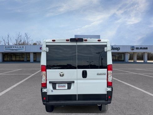 Used 2025 RAM ProMaster 2500 w/ U-Haul Equipment Group FWD image 4