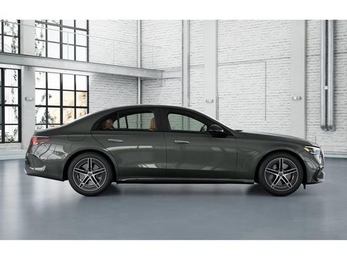 New 2026 Mercedes-Benz E 450 4MATIC Sedan image 2