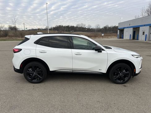 Used 2025 Buick Envision Sport Touring AWD/4WD image 10