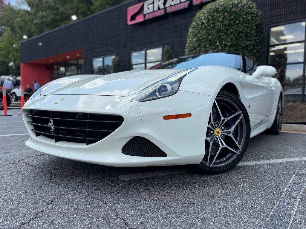 Used 2015 Ferrari California T RWD image 2