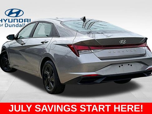 Used 2022 Hyundai Elantra SEL w/ Cargo Package FWD image 5
