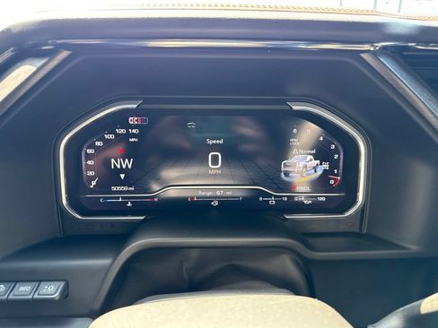 Used 2024 GMC Sierra 2500 AT4 w/ AT4 Premium Plus Package AWD/4WD image 16