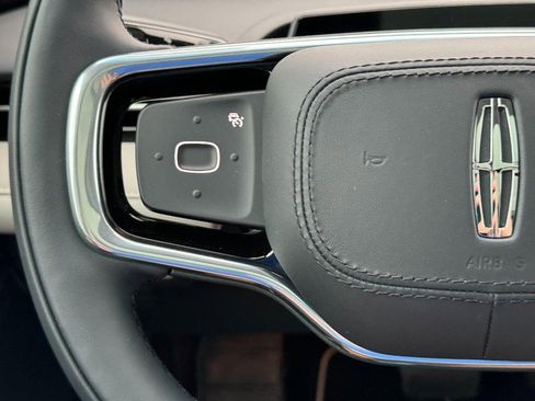 Used 2024 Lincoln Nautilus Reserve w/ Equipment Group 202A image 21