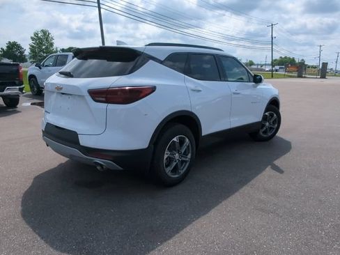 New 2026 Chevrolet Blazer LT w/ Convenience Package FWD image 29