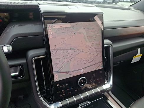 New 2026 GMC Yukon XL Denali w/ Denali Reserve Package AWD/4WD image 13