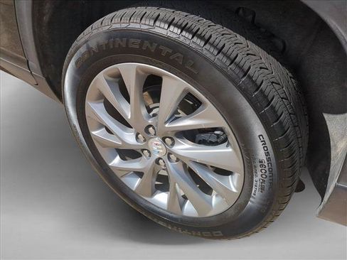 Used 2025 Buick Enclave Preferred FWD image 23
