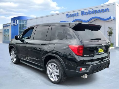 Certified 2024 Honda Passport EX-L image 3