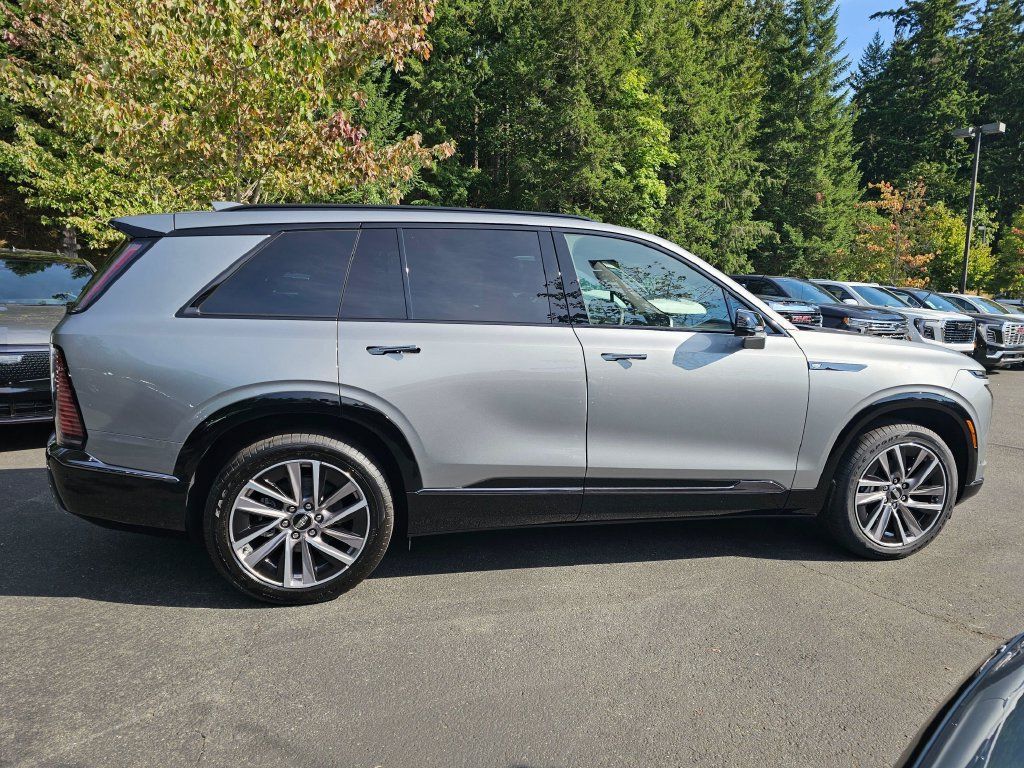 New 2027 Cadillac Vistiq Luxury AWD/4WD image 8