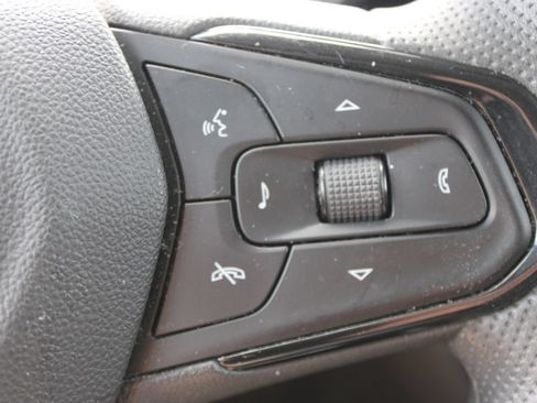 Used 2024 Chevrolet TrailBlazer LS w/ LS Convenience Package FWD image 19