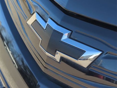 Used 2020 Chevrolet Bolt Premier w/ Infotainment Package image 29