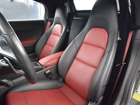 Certified 2025 Porsche 718 Boxster image 5