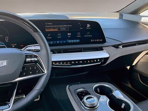 Certified 2025 Cadillac Optiq Luxury 1 image 6