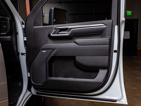 Used 2025 Chevrolet Silverado 3500 LTZ w/ LTZ Plus Package image 36