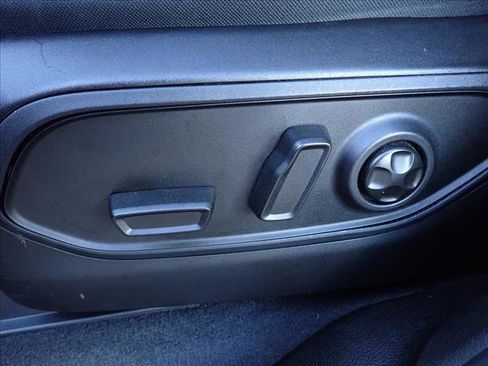 Used 2023 Jeep Grand Cherokee Altitude AWD/4WD image 14
