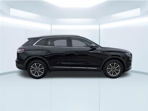 Used 2022 Lincoln Nautilus FWD w/ Premium Package image 7