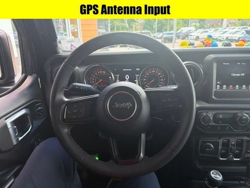 Used 2023 Jeep Gladiator Sport AWD/4WD image 12