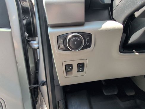 Used 2020 Ford F150 XLT w/ Equipment Group 302A Luxury AWD/4WD image 31