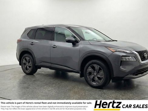 Used 2025 Nissan Rogue SV FWD image 1