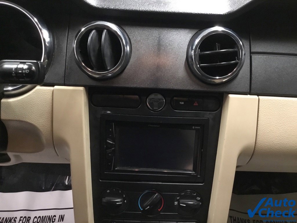 Used 2005 Ford Mustang Premium RWD image 36