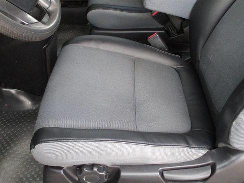 Used 2005 Honda Element EX image 13