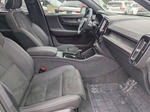 Certified 2023 Volvo C40 P8 Recharge Plus w/ Protection Package Premier AWD/4WD image 30