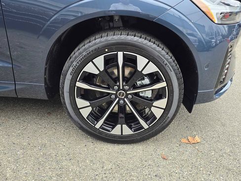 New 2026 Volvo XC60 B5 Plus w/ Protection Package Premier image 9