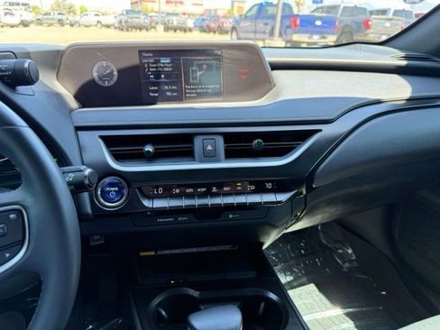 Used 2021 Lexus UX 250h w/ Accessory Package (Z1) AWD/4WD image 21