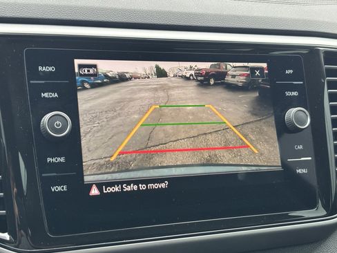 Used 2023 Volkswagen Atlas SE image 4